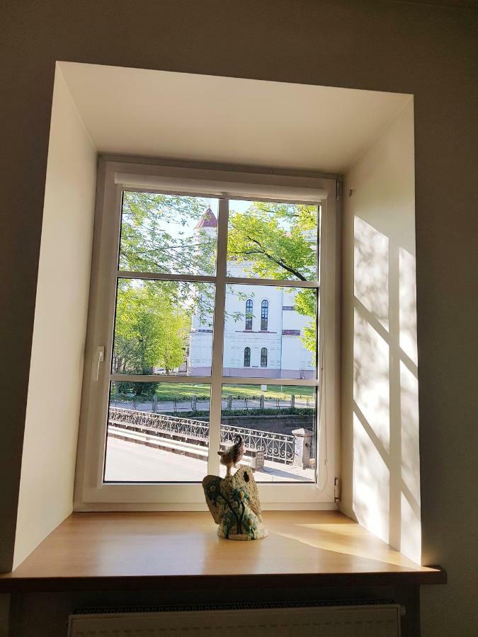 Exceptional Uzupis Bridge 3 Bedroom Apartment Vilnius Exterior photo