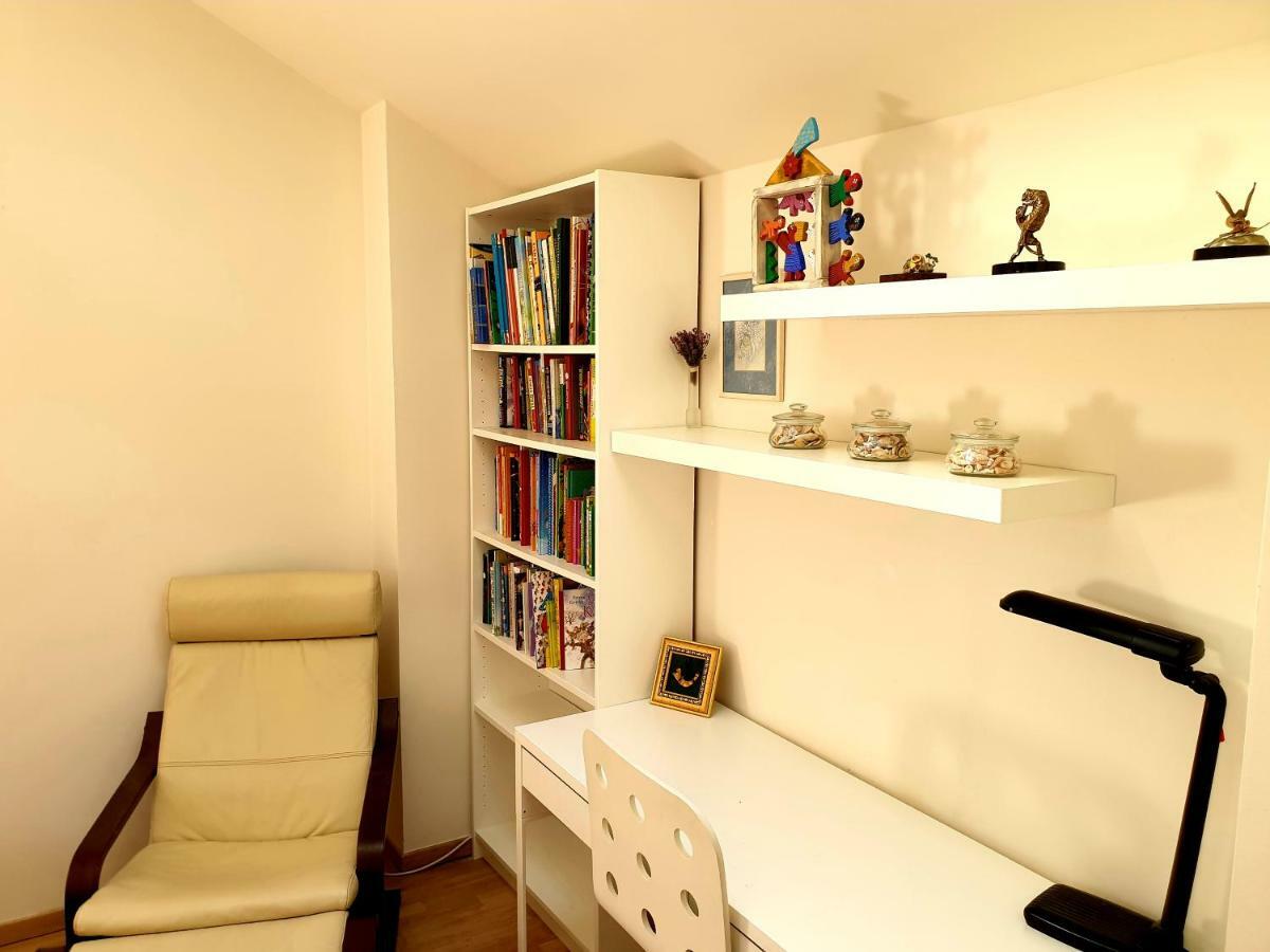 Exceptional Uzupis Bridge 3 Bedroom Apartment Vilnius Exterior photo