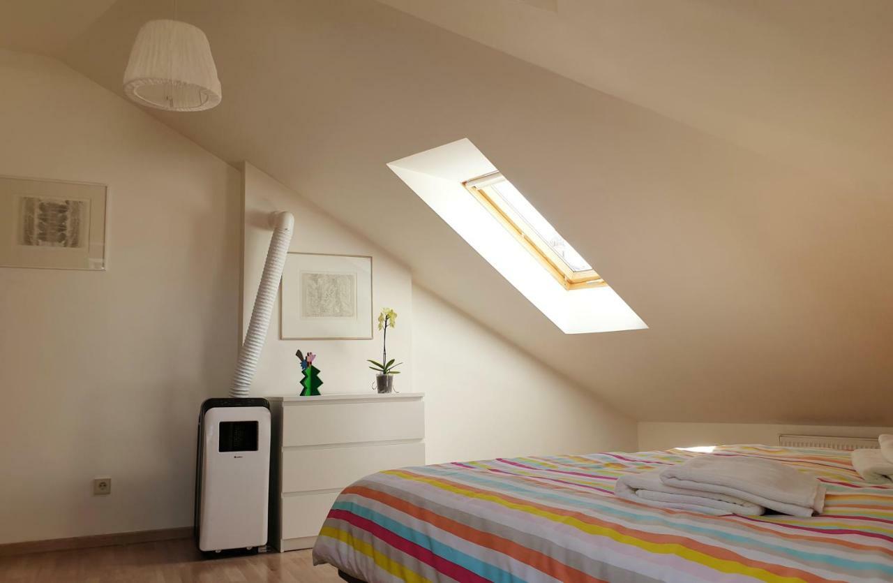 Exceptional Uzupis Bridge 3 Bedroom Apartment Vilnius Exterior photo